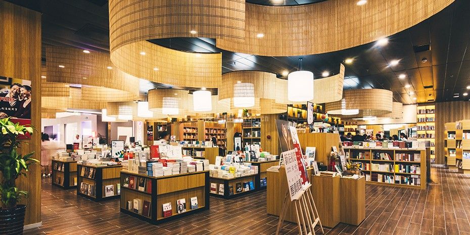 現(xiàn)代簡(jiǎn)約850平咖啡書(shū)店書(shū)架裝修