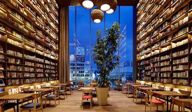 星巴克飄書(shū)香!全球最美書(shū)店T-SITE蔦屋書(shū)店 讓人美得窒息