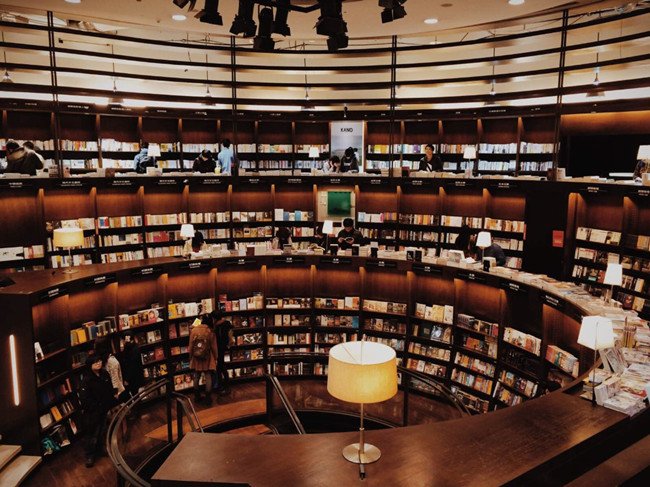 傳統(tǒng)實(shí)體書店空間設(shè)計(jì)的發(fā)展方向